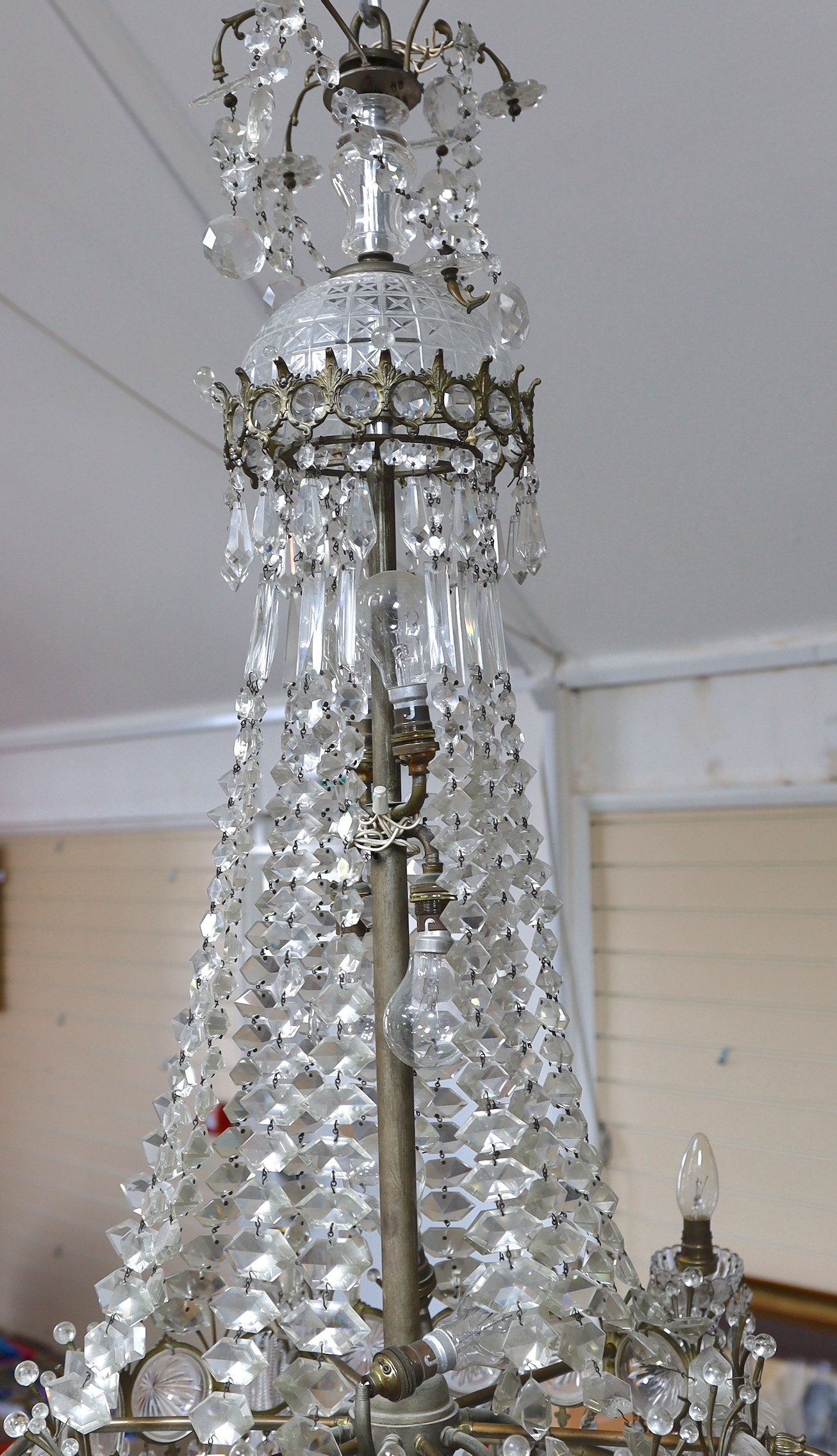 An Edwardian cut glass chandelier, drop 140cm diameter 70cm